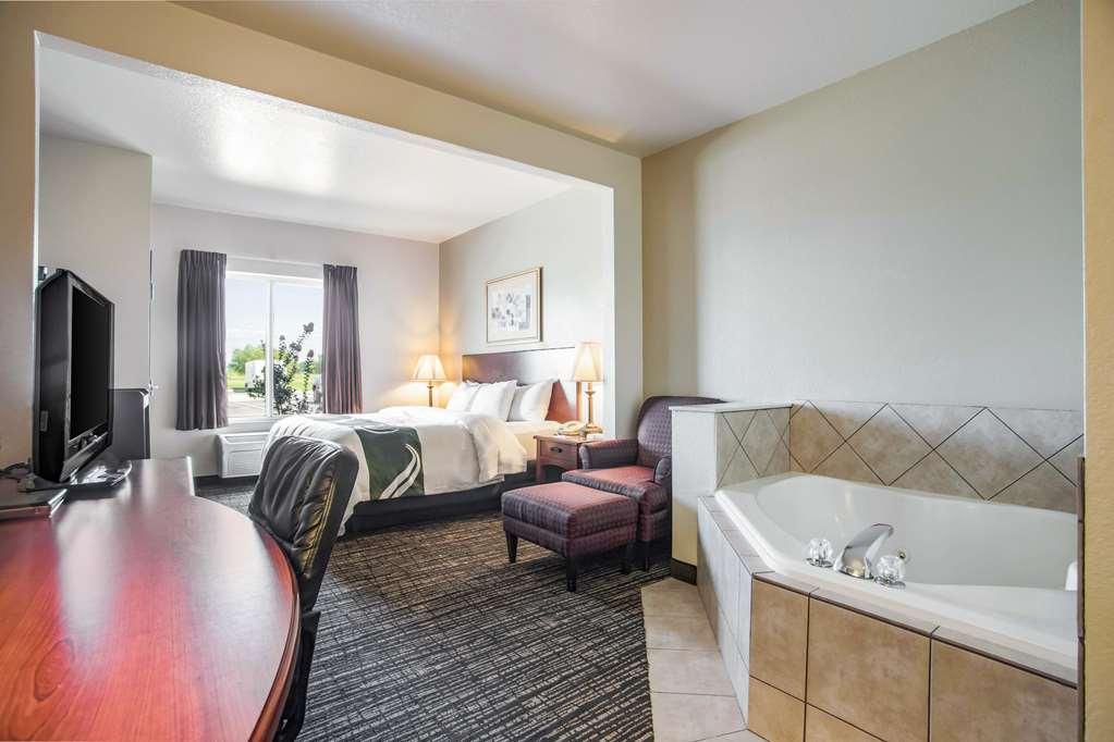 Quality Inn Parsons North Phòng bức ảnh